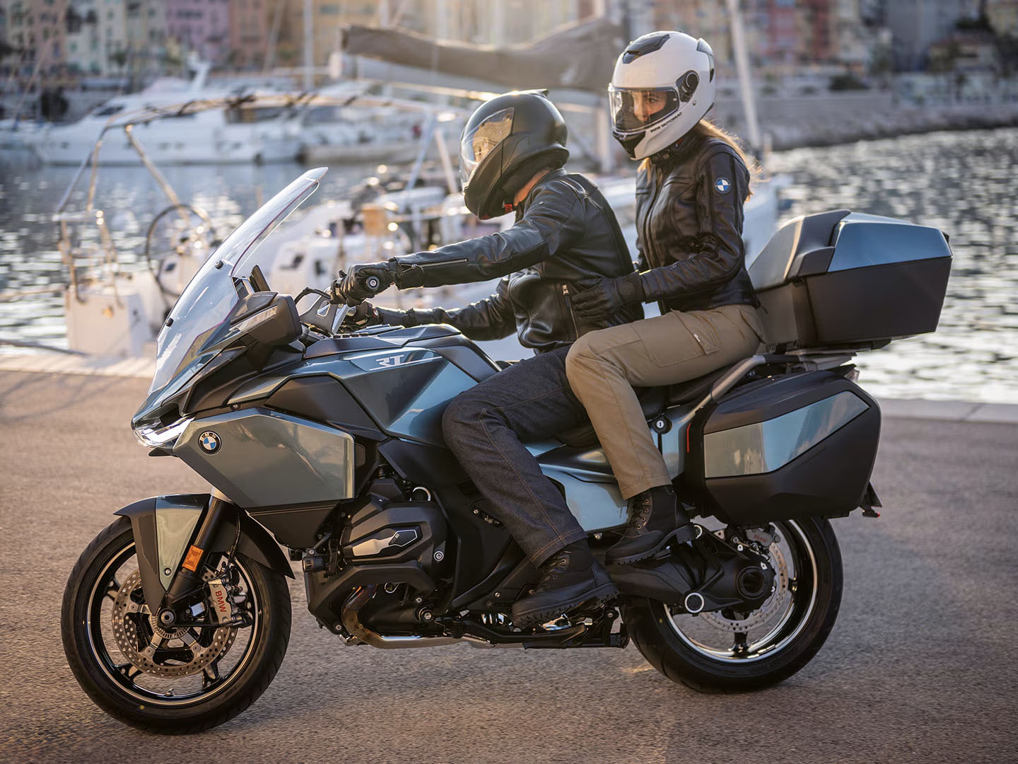2026 BMW R 1300 RT Blue Ridge Mountain